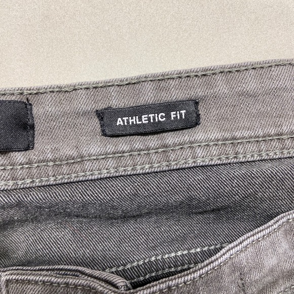 Kenneth Cole New York Today Is Your Day Athletic Fit Jeans Men 44x30 Gray Cotton - Picture 5 of 16